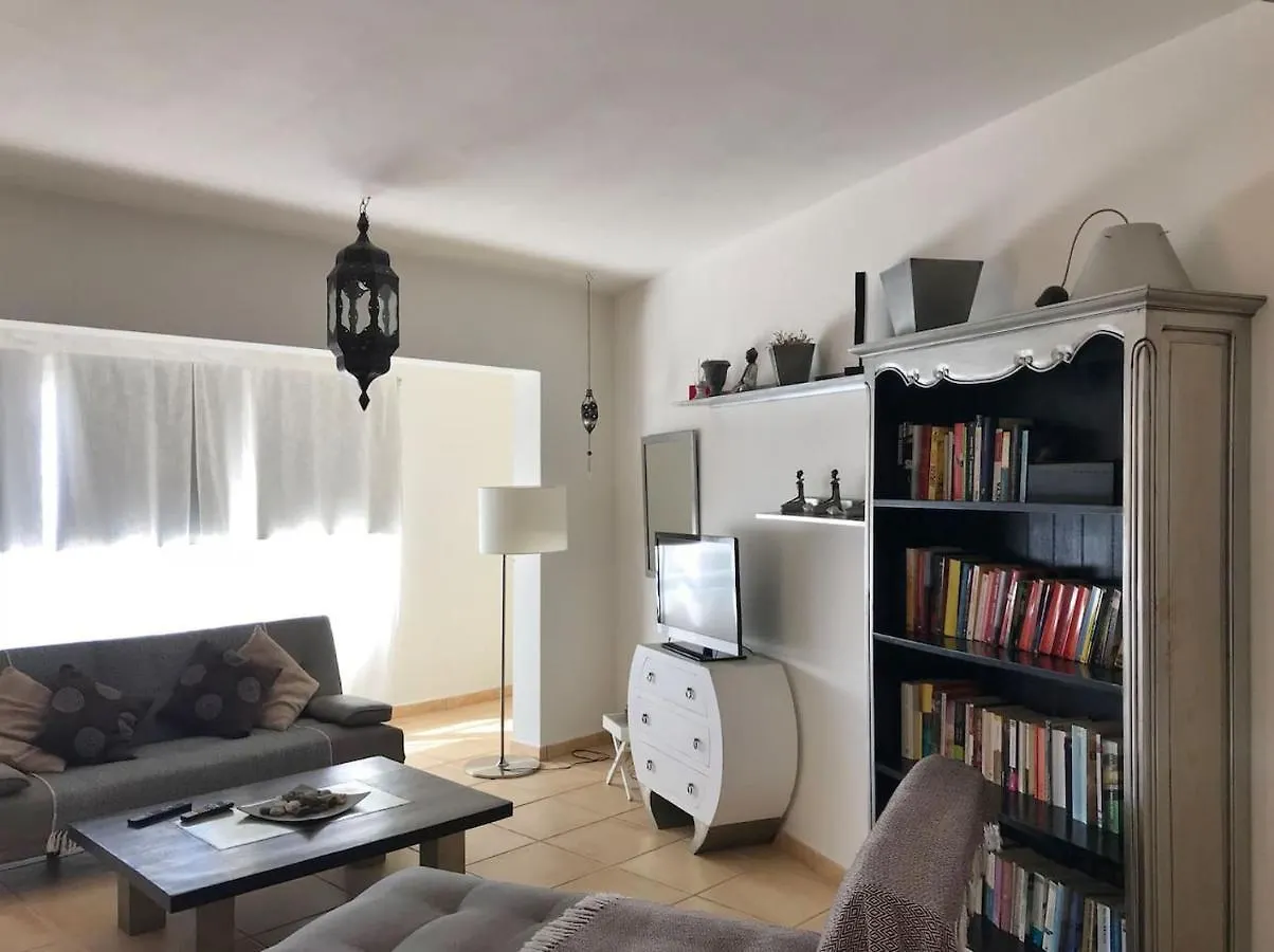 Appartamento My Ocean Home !!! Breathtaking Location, Steps To The Ocean, Spacious Sea View, Fully Equipped And Well-Furnished With Private Entrance And High-Speed Fiber Optic Internet Corralejo