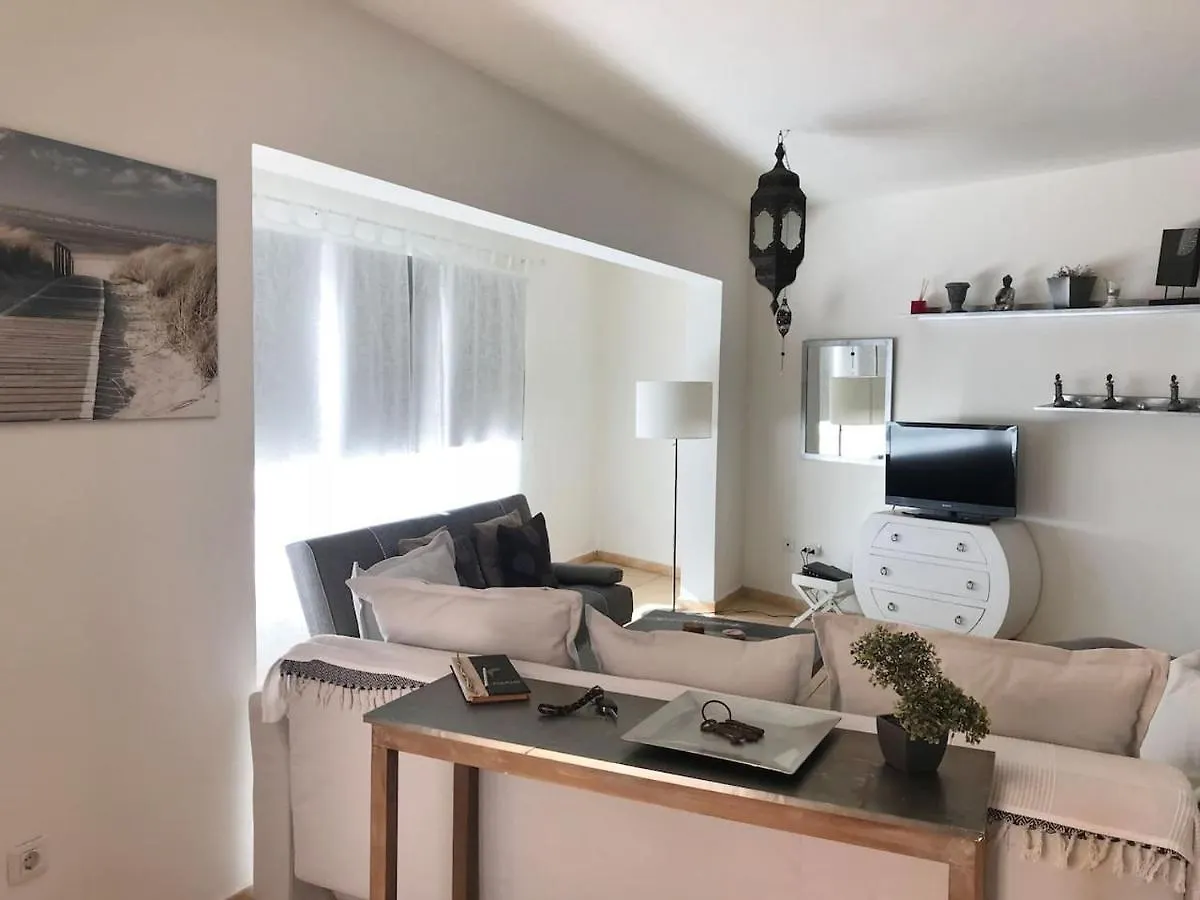 Ocean View Haven: Beachfront Retreat with Fiber Optic Internet Apartment Corralejo
