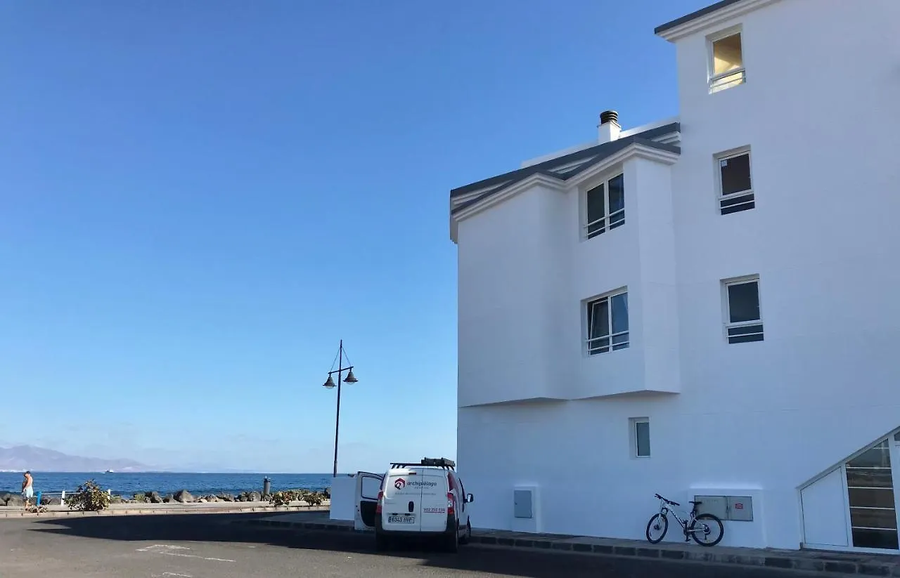 Appartamento My Ocean Home !!! Breathtaking Location, Steps To The Ocean, Spacious Sea View, Fully Equipped And Well-Furnished With Private Entrance And High-Speed Fiber Optic Internet Corralejo Spagna