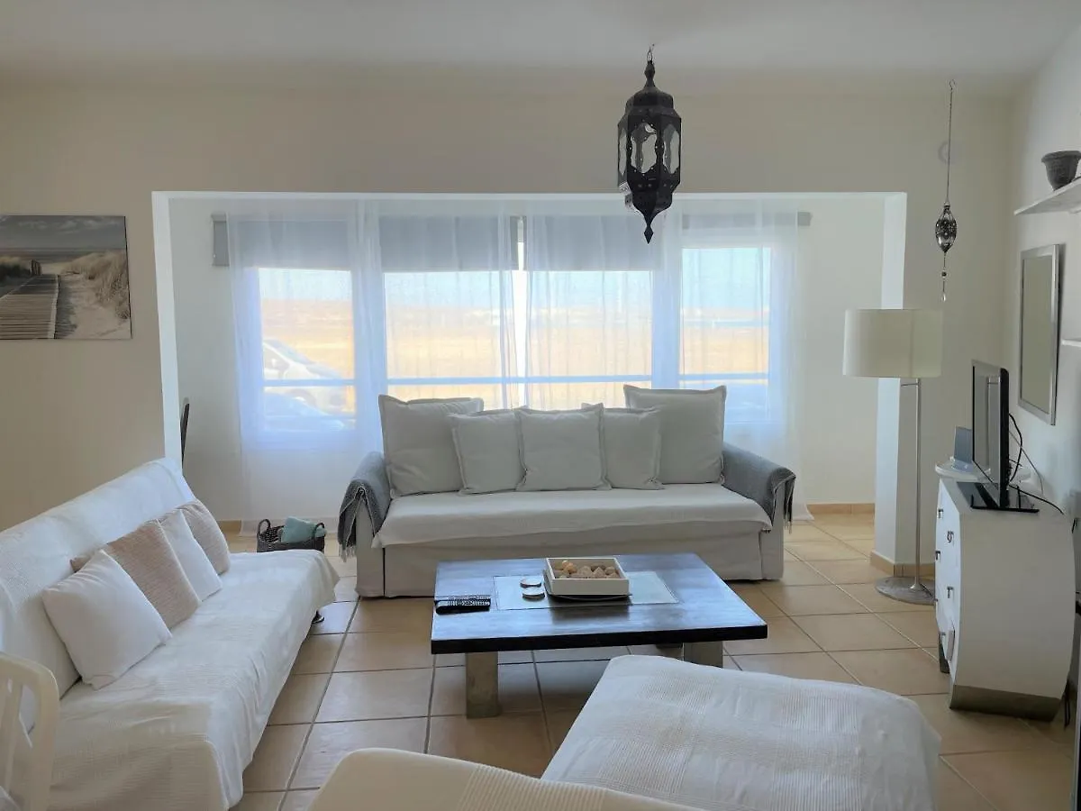 My Ocean Home !!! Breathtaking Location, Steps To The Ocean, Spacious Sea View, Fully Equipped And Well-Furnished With Private Entrance And High-Speed Fiber Optic Internet Corralejo Spagna