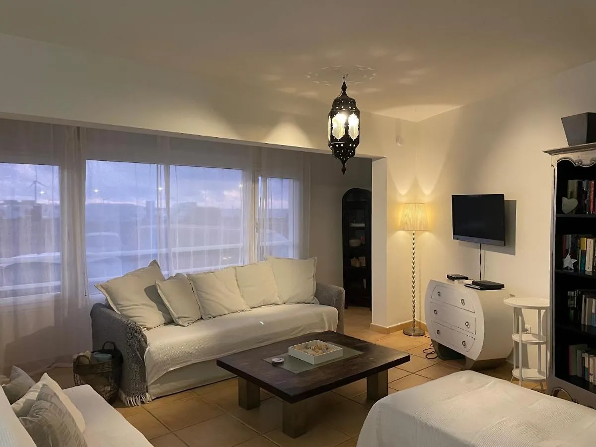 My Ocean Home !!! Breathtaking Location, Steps To The Ocean, Spacious Sea View, Fully Equipped And Well-Furnished With Private Entrance And High-Speed Fiber Optic Internet Corralejo Spagna